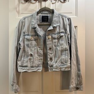 Cotton On Light Wash Cropped Denim Jacket Size 8